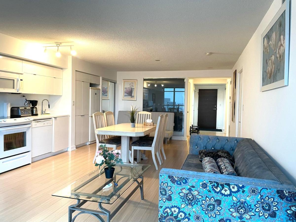 Three-Bedroom Condo With Free Parking Nearby Cn Tower With Lake View Toronto Kültér fotó