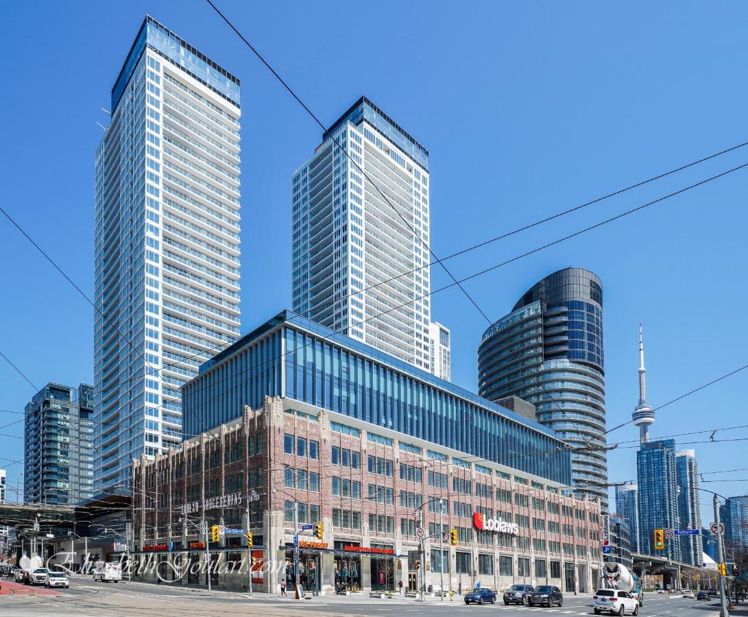 Three-Bedroom Condo With Free Parking Nearby Cn Tower With Lake View Toronto Kültér fotó
